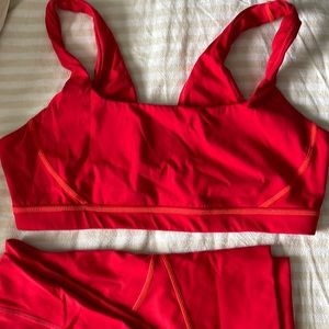 Aerie offline no padding good condition…has matching leggings in another post